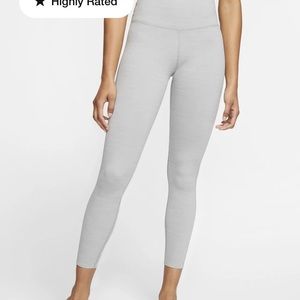 Nike yoga luxe 7/8 tight infinalon